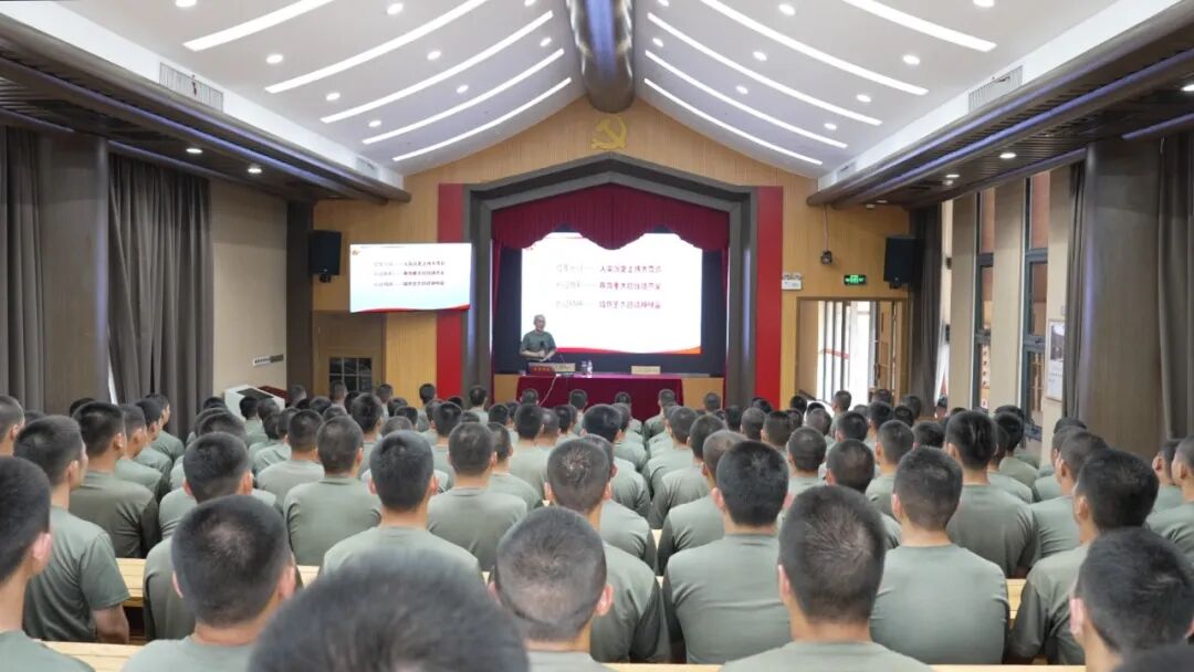 “全民國防教育月”新兵專場宣講活動。