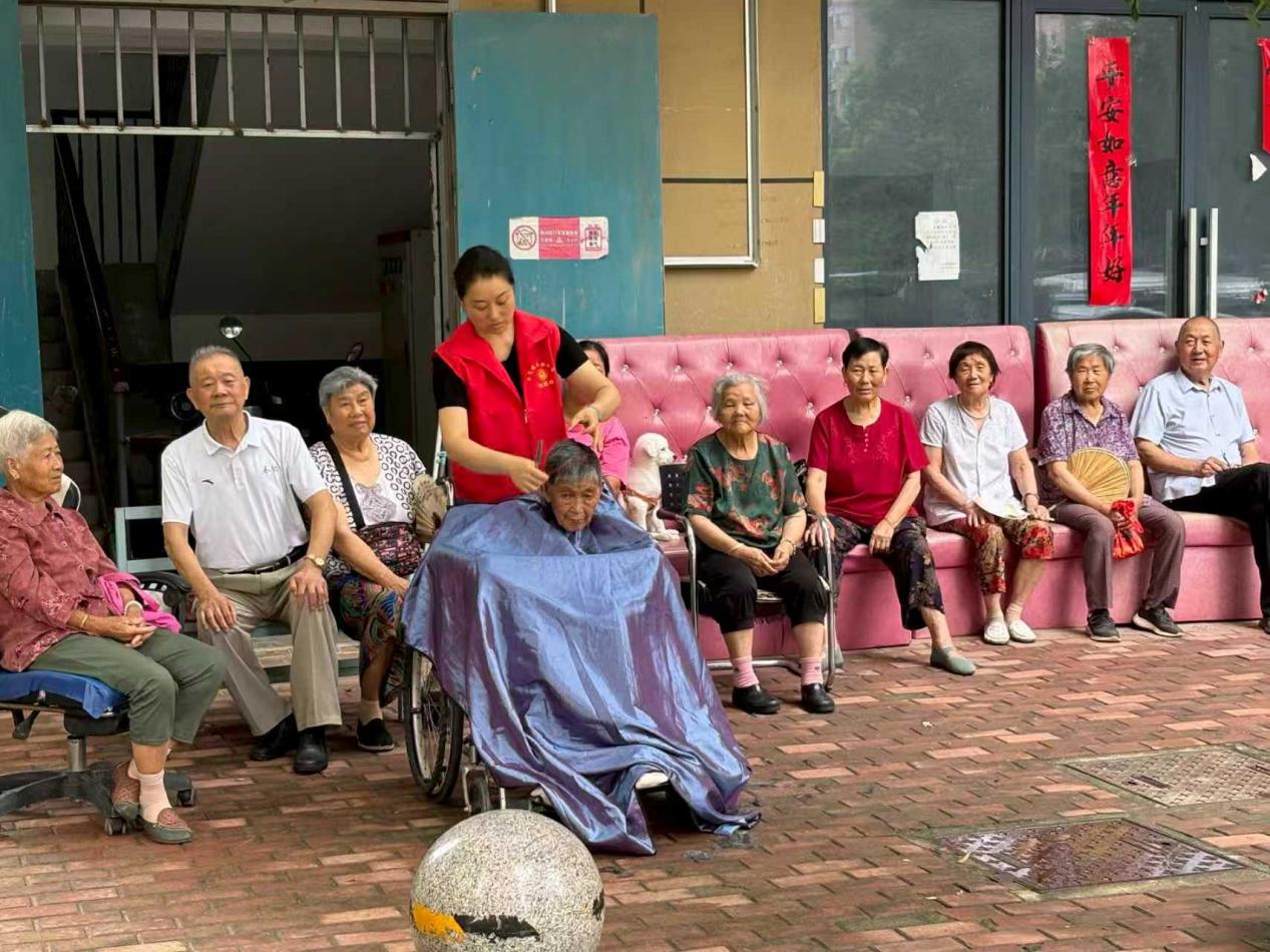 衛樓社區依托專項基金賬戶開展日常便民服務。合肥市民政局供圖
