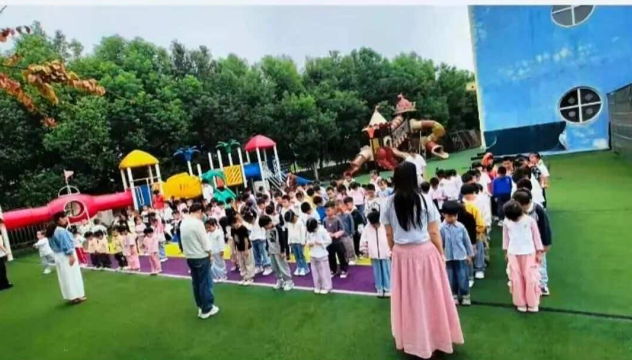 大墩幼儿园组织全体师幼开展防空应急疏散演练