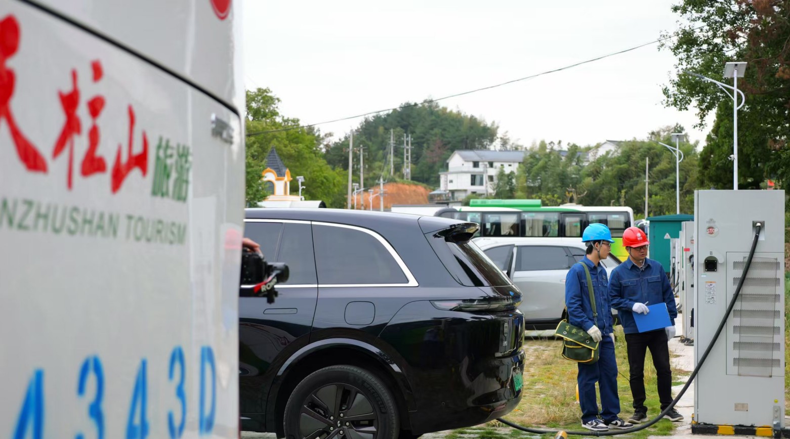 織密充電網絡，護航綠色出行。國網安慶供電公司供圖