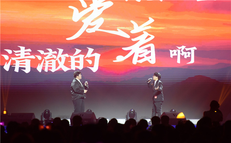 選手台上表演。新站高新區管委會供圖