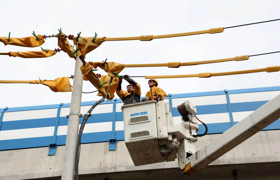 安徽渦陽：帶電作業 護航假期用電安全