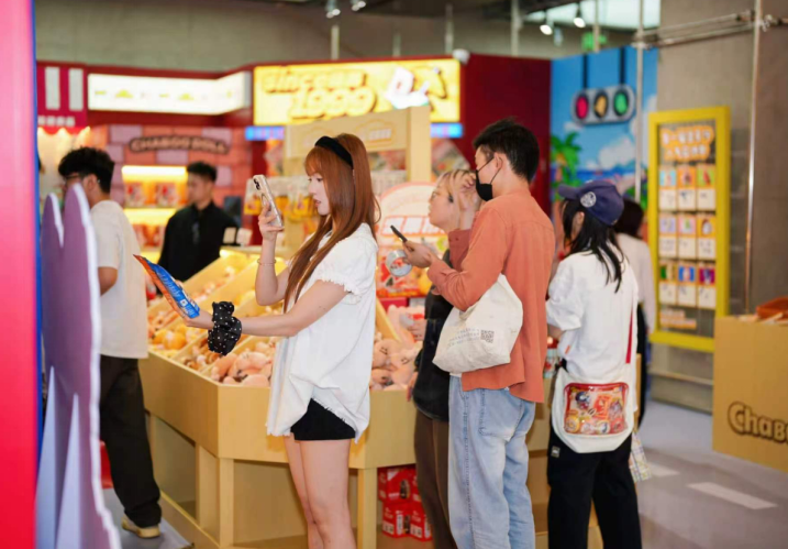 洽洽复古文创快闪店亮相合肥