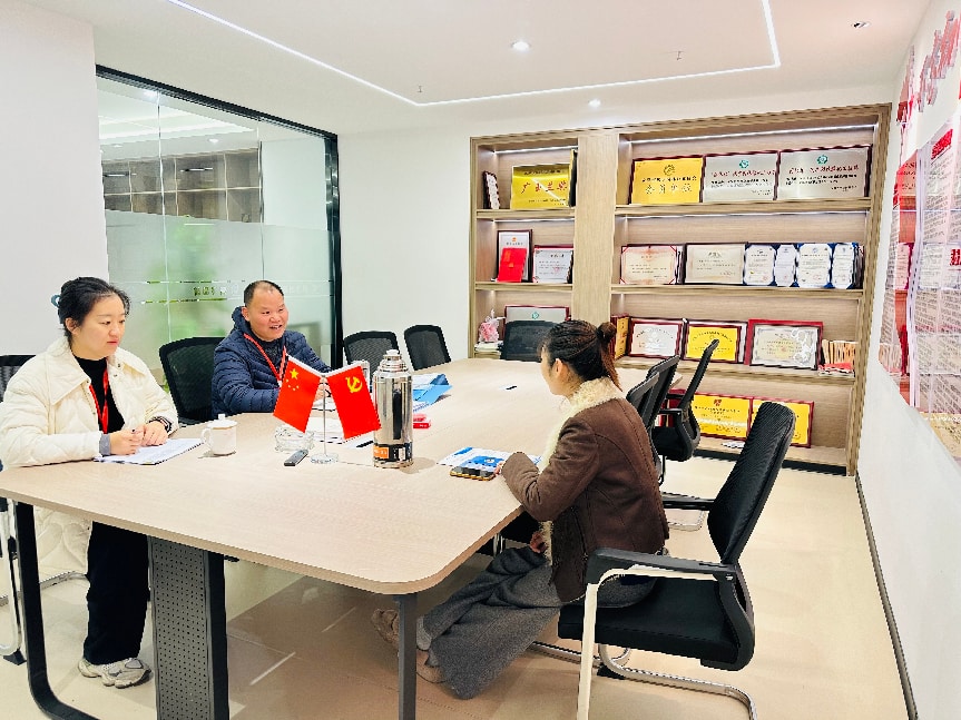 合肥市市場監管局工作人員赴企業調研。受訪者供圖