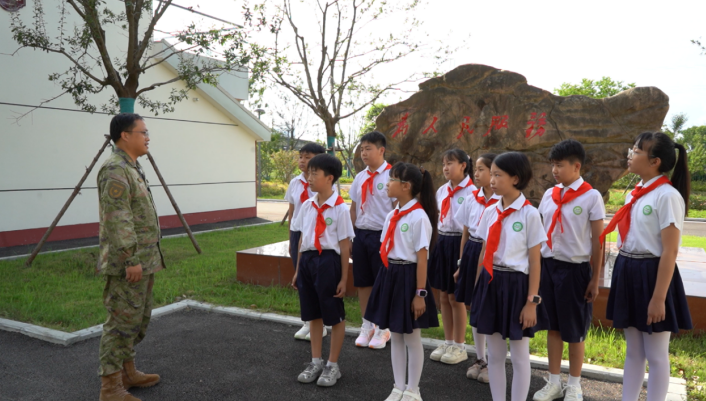 学生们在淮河湾·守望营地研学