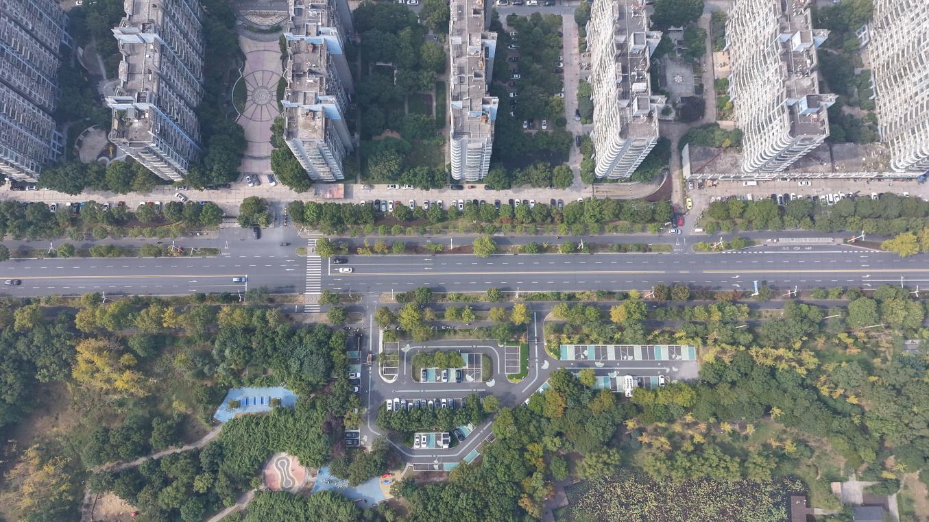 合肥经开区南艳湖公园“潮汐车位”。合肥经开区党政办供图