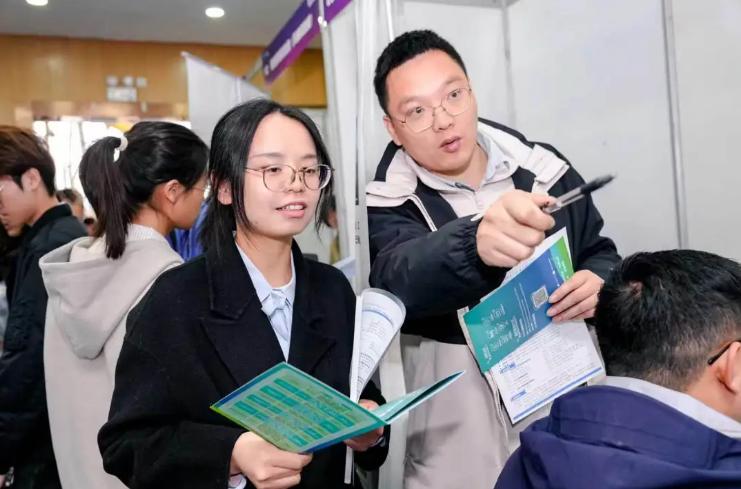 現場氛圍火熱。