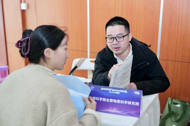 招聘活動中，不少學子與用人單位達成初步就業意向。