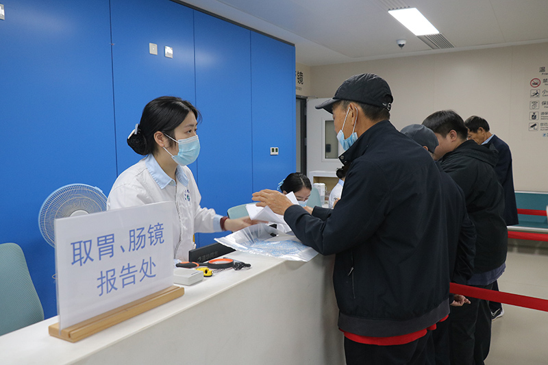 “无忧镜途”胃肠检查360度服务。宣城市卫健委供图