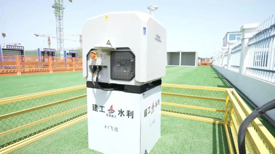 無人機AI飛巡。