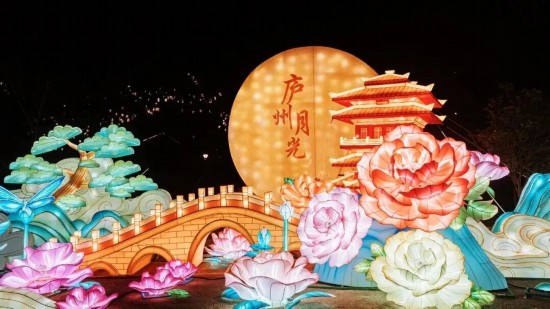 图为2025合肥首届逍遥津新春灯会