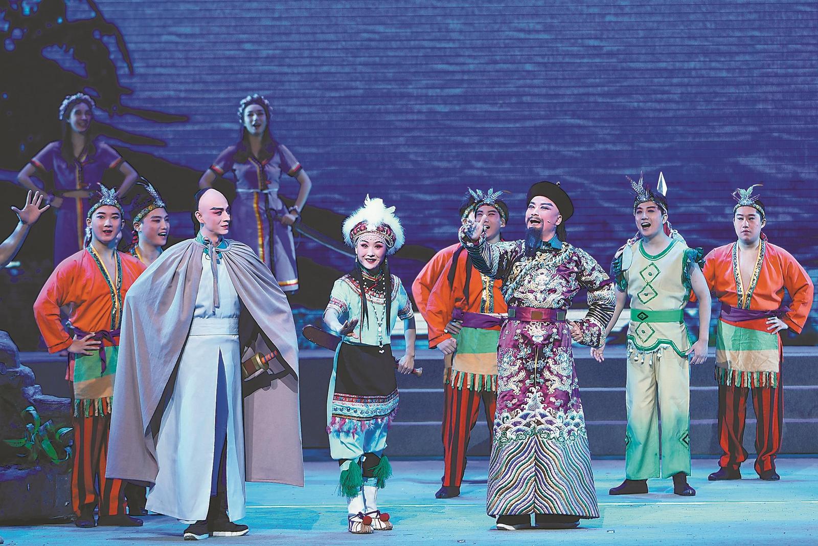 2023年11月29日晚，北京长安大戏院，安徽省徽京剧院复排的大型徽剧《刘铭传》成功演出。