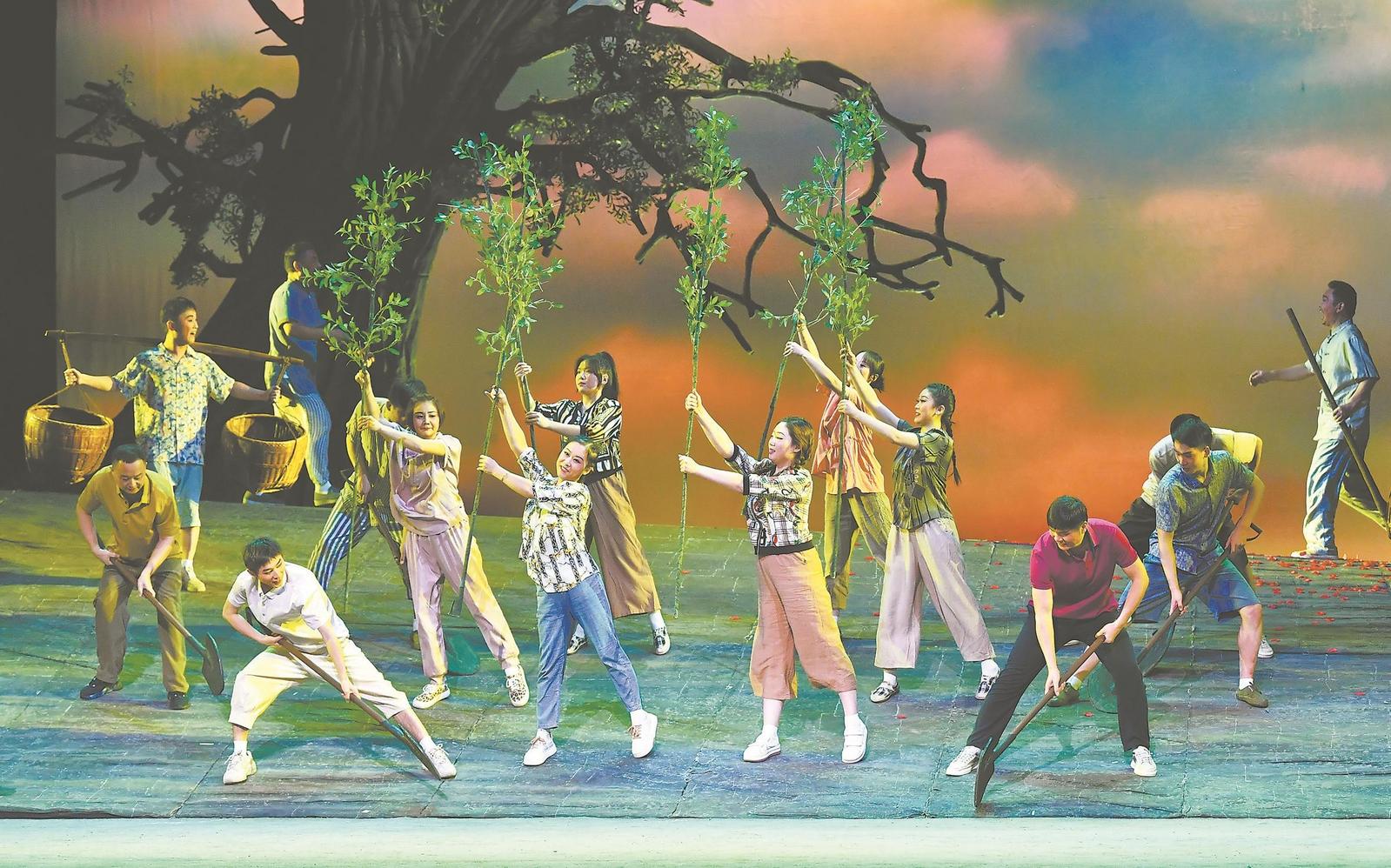 2023年12月15日晚，淮北梆子戏《风雨王家坝》在江苏紫金大剧院开演。