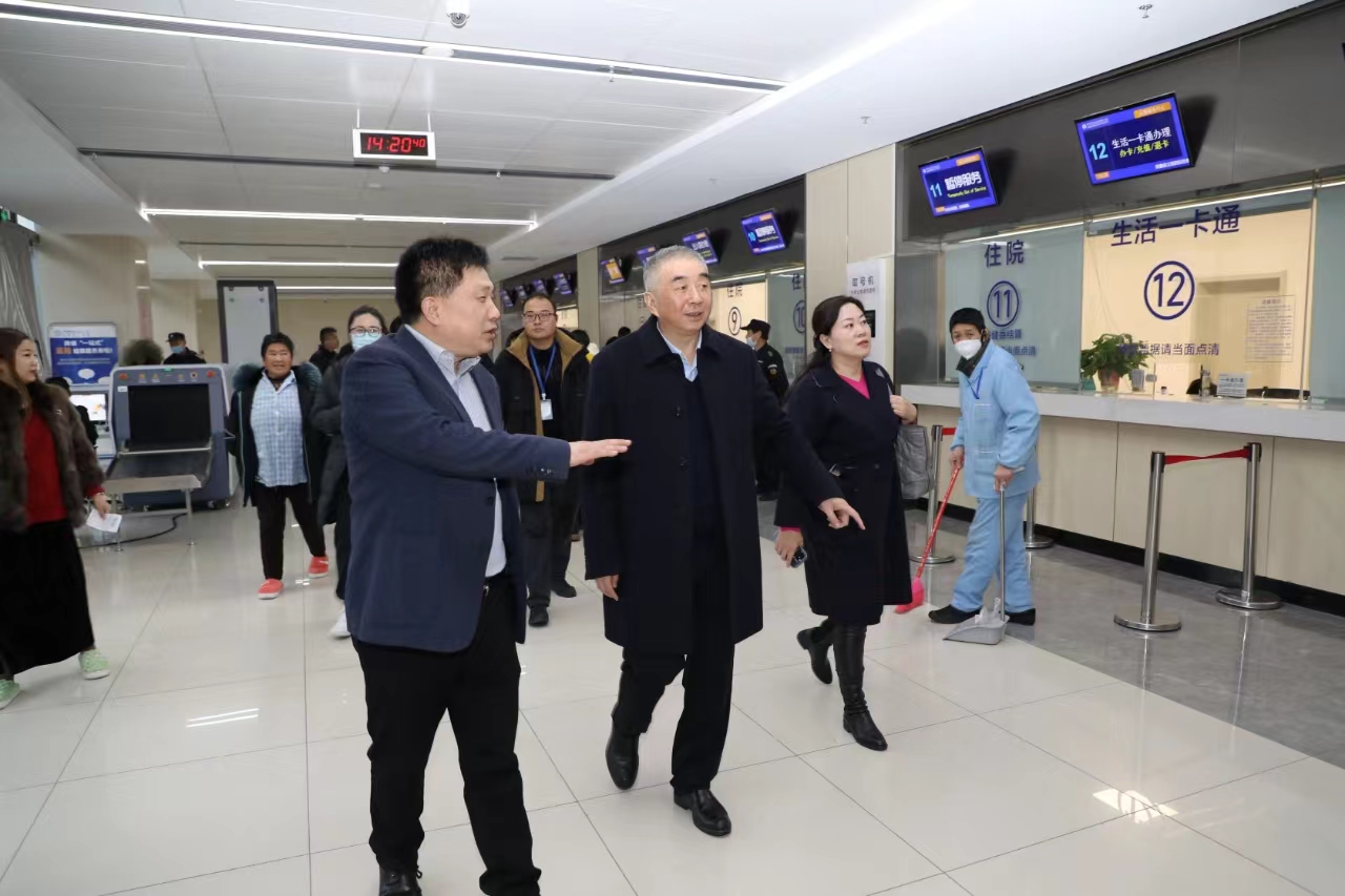 刘同柱视察了解安徽省肿瘤医院新主体大楼运营情况