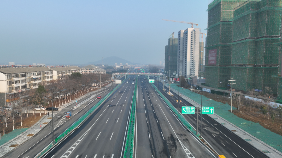 G312合六路（新桥大道—侯店路）放行通车。